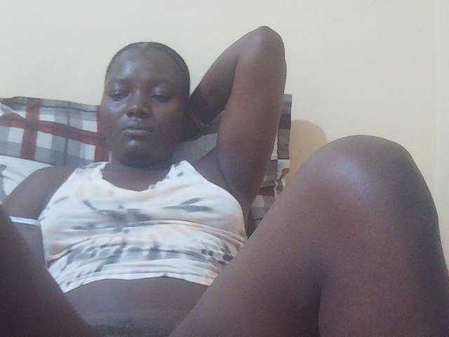 Shesprettya live cam on BongaCams