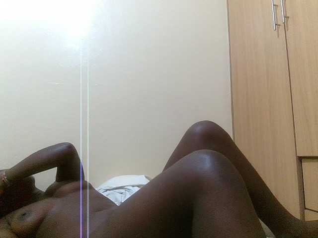 Shesprettya live webcam show
