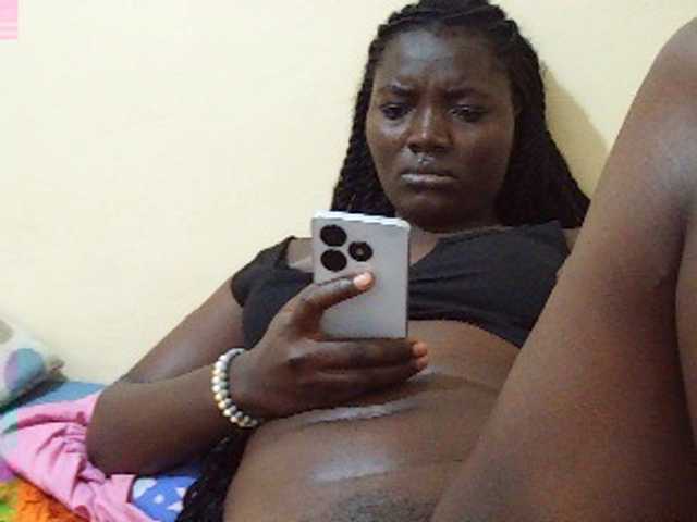 Shesprettya live cam on BongaCams