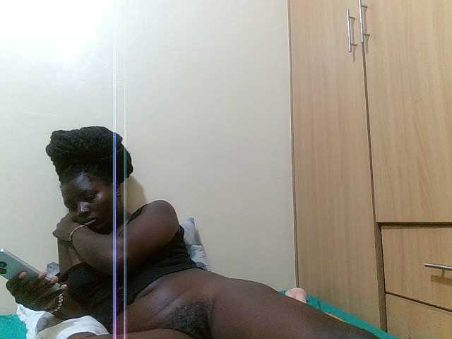 Shesprettya live webcam show