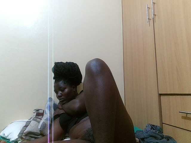 Shesprettya live webcam show