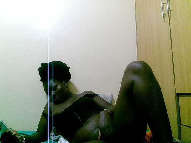 Shesprettya live webcam show
