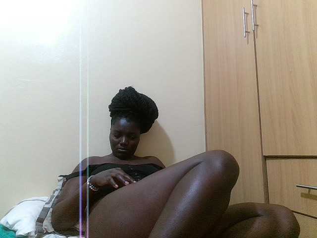 Shesprettya live webcam show