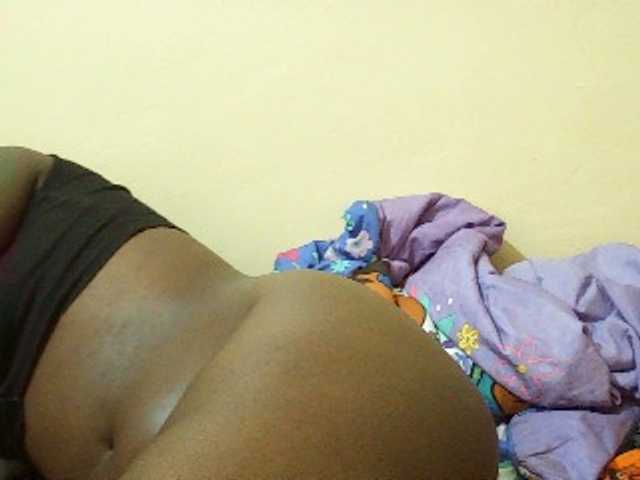 Shesprettya live cam on BongaCams
