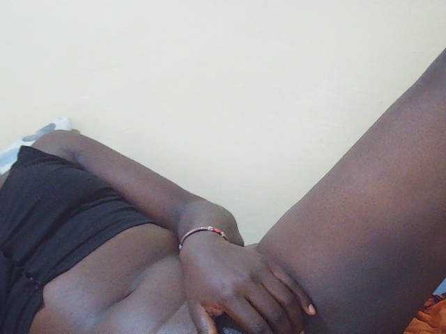 Shesprettya live cam on BongaCams