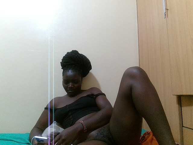 Shesprettya live webcam show
