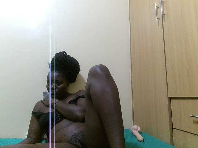 Shesprettya live webcam show