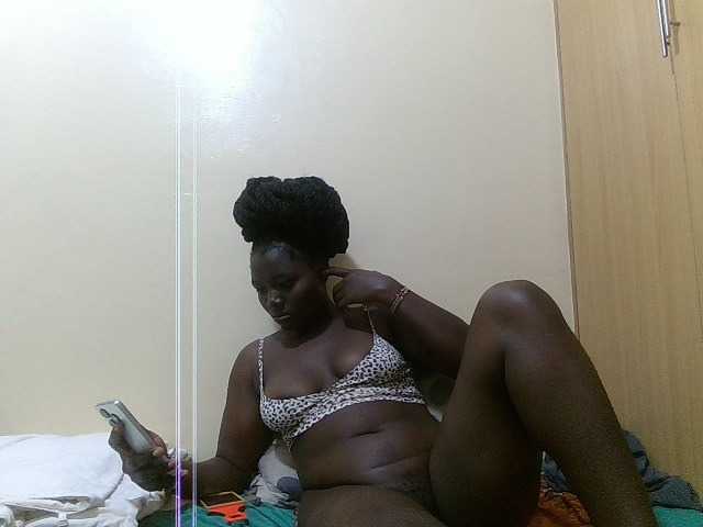 Shesprettya live webcam show