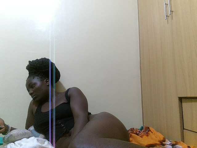 Shesprettya live webcam show