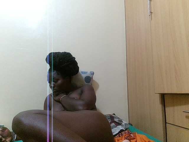 Shesprettya live webcam show