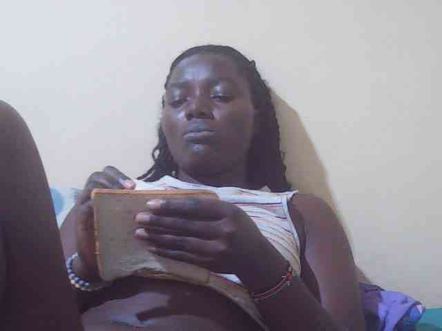 Shesprettya webcam