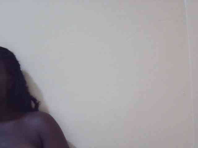 Model: Shesprettya