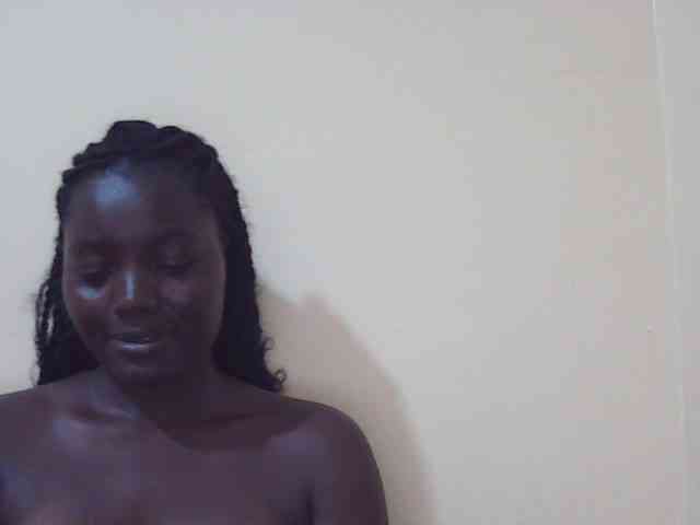 Shesprettya webcam