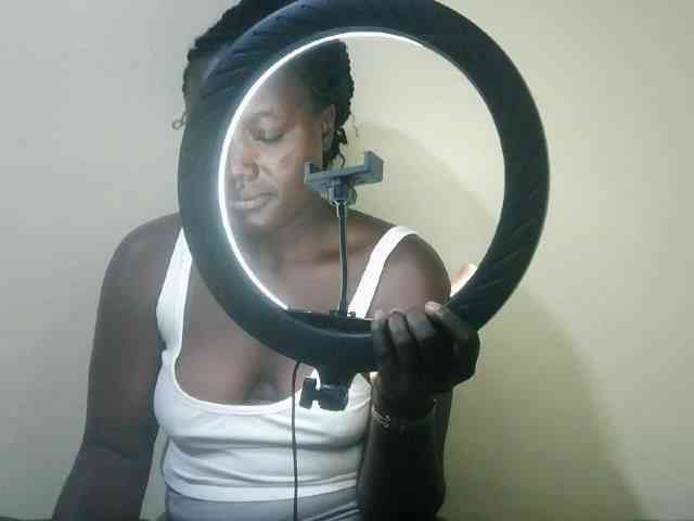 Shesprettya webcam