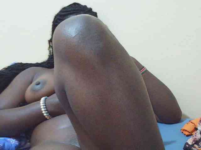 Shesprettya Live Webcam on BongaCams