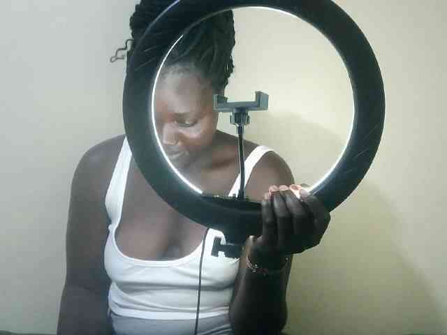 Shesprettya webcam