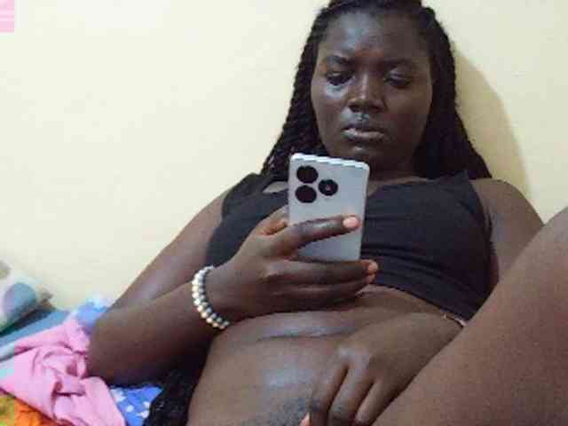 Shesprettya Live Webcam on BongaCams
