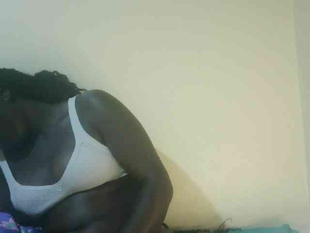 Shesprettya webcam