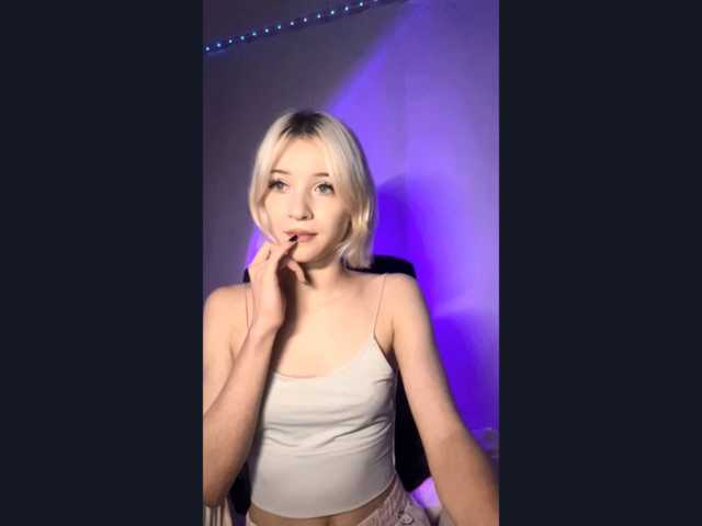 leylawinka, en directo ahora en BongaCams