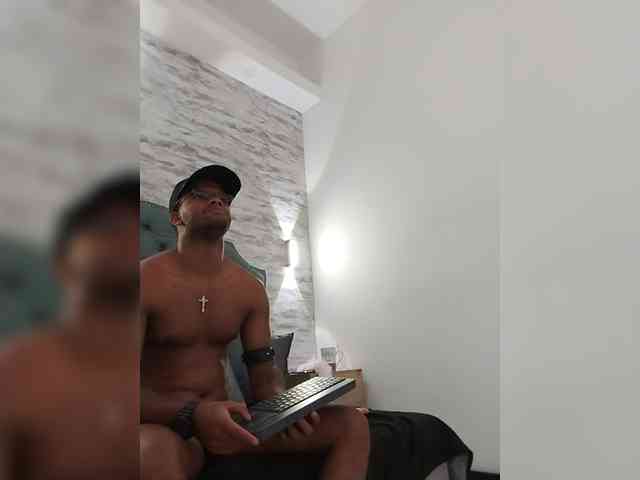 Marcoandluna webcam