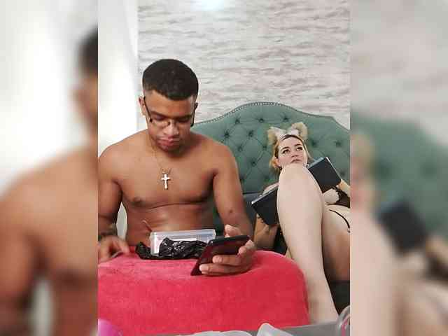 Marcoandluna webcam