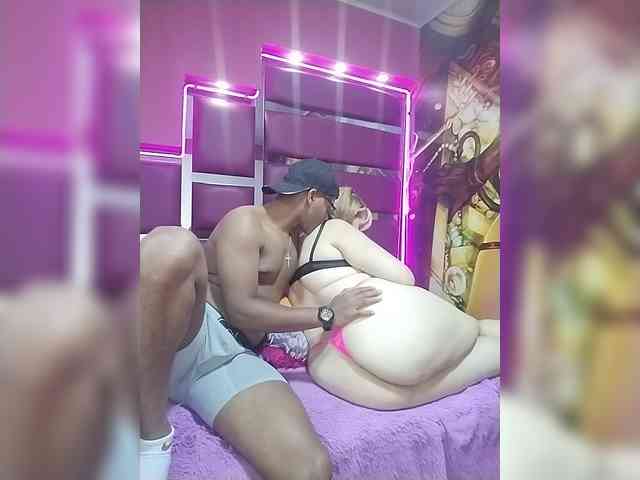 Marcoandluna webcam
