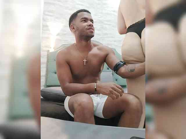 Marcoandluna webcam