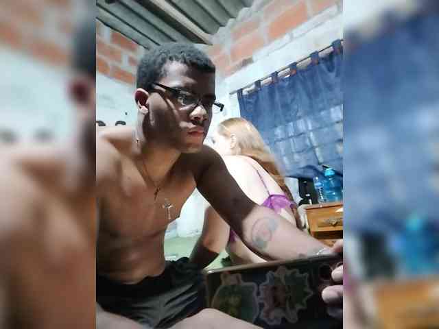 Marcoandluna webcam