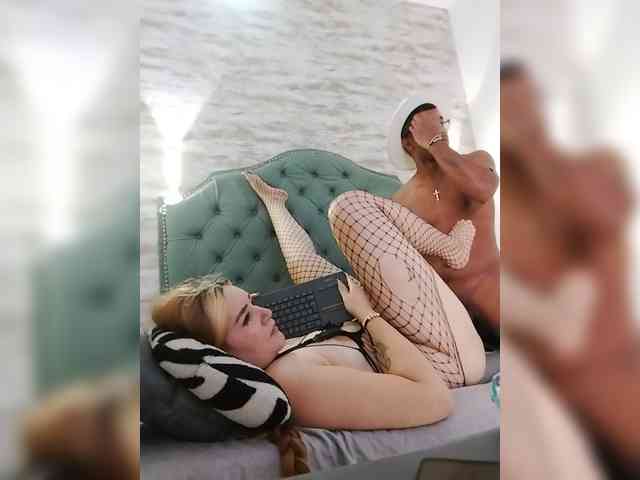 Marcoandluna webcam