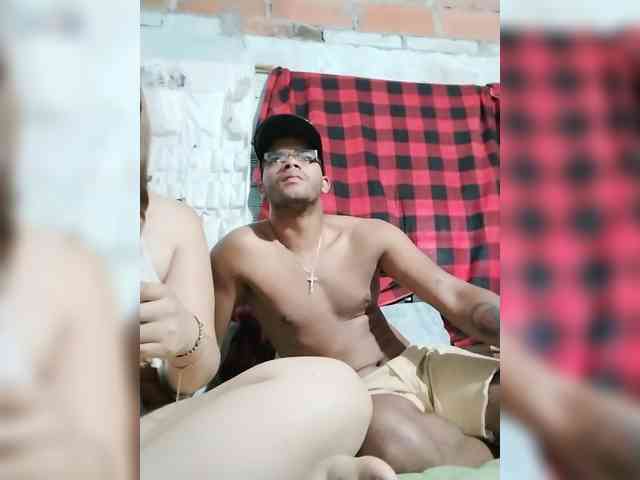 Marcoandluna webcam