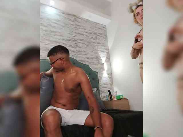 Marcoandluna webcam