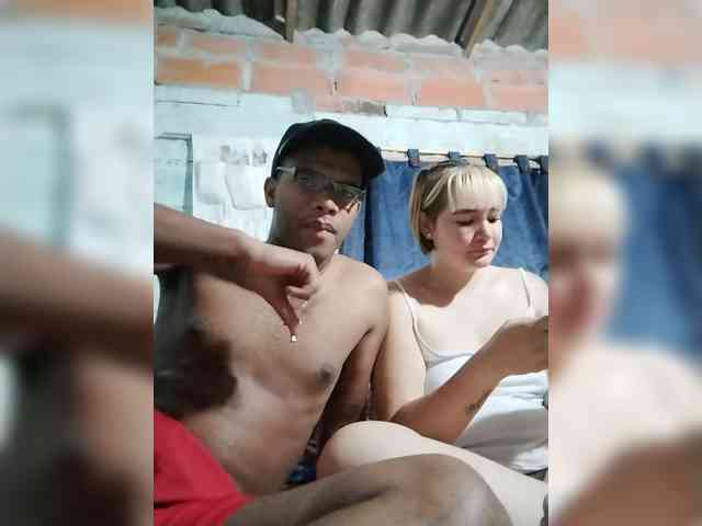 Marcoandluna webcam