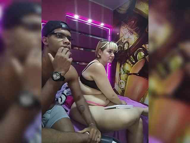 Marcoandluna webcam