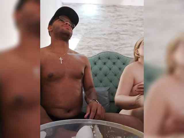 Marcoandluna webcam