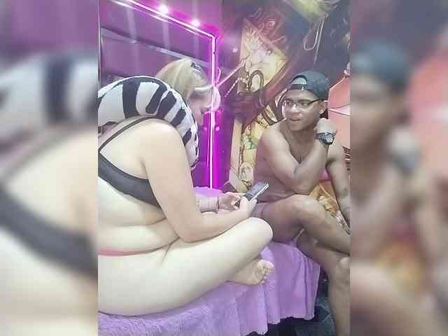 Marcoandluna webcam