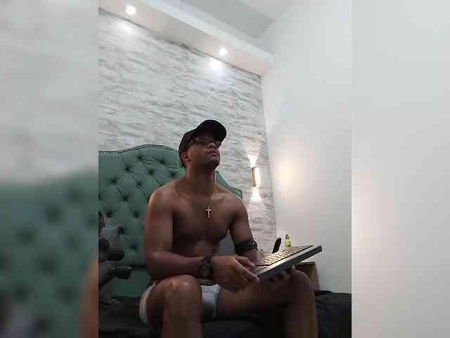 Marcoandluna webcam