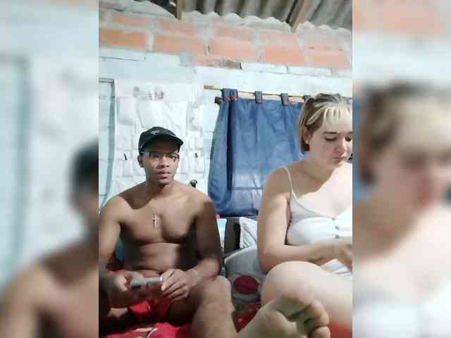 Marcoandluna webcam