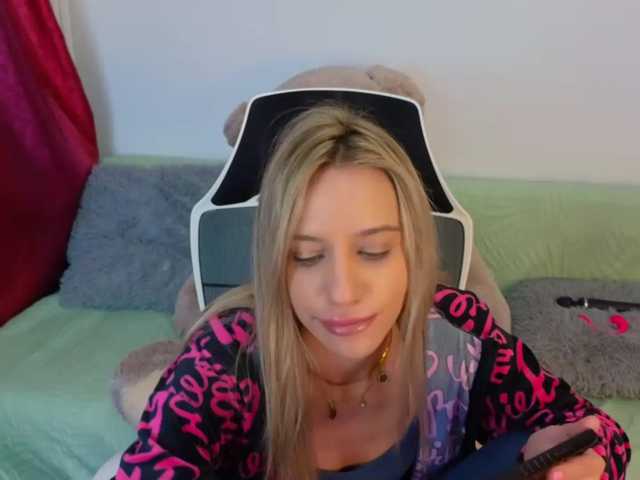 KimAngels777 live cam on BongaCams