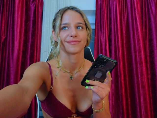 KimAngels777 live cam on BongaCams
