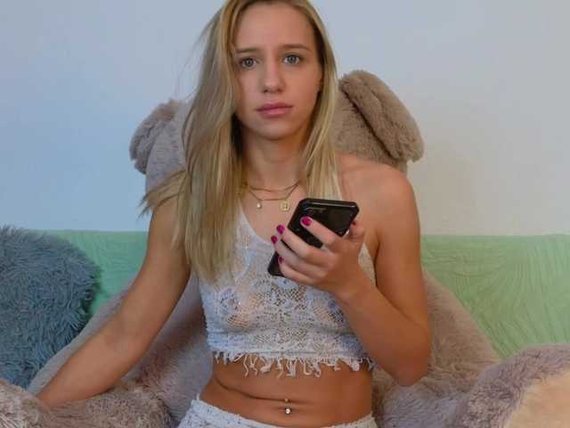 Sex chat gratuit in direct cu KimAngels777 pe BongaCams
