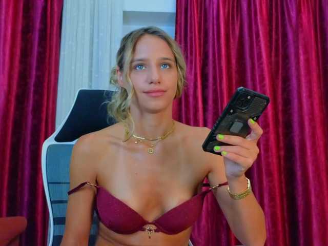 KimAngels777 live cam on BongaCams