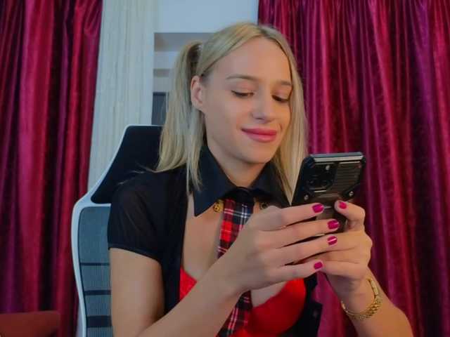 KimAngels777 live cam on BongaCams