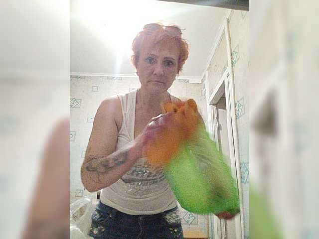 Lubanja4455 live cam on BongaCams