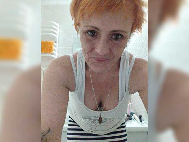 Lubanja4455 live cam on BongaCams