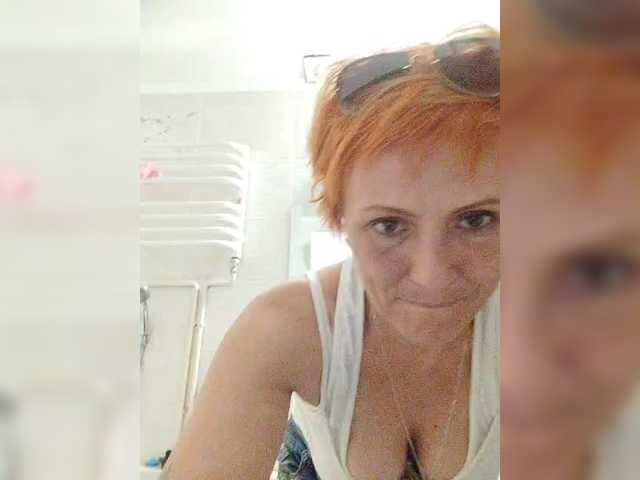 Lubanja4455 live cam on BongaCams