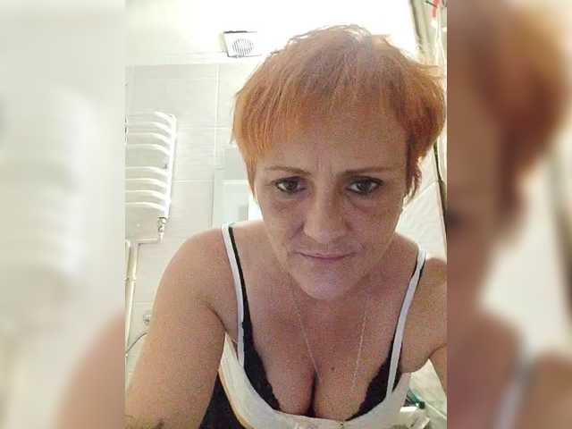 Lubanja4455 live cam on BongaCams