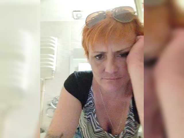 Lubanja4455 live cam on BongaCams