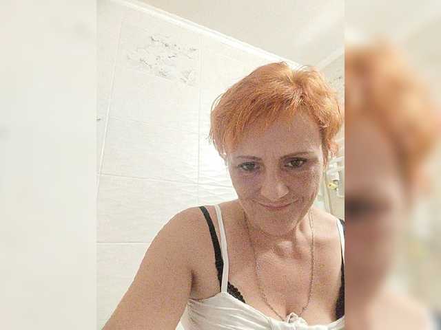 Lubanja4455 live cam on BongaCams