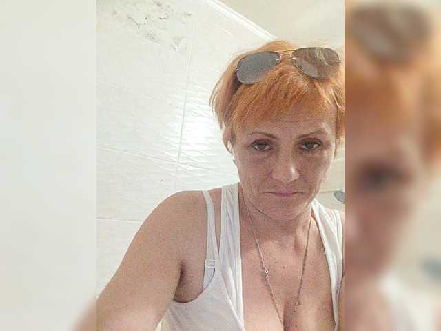Lubanja4455 live cam on BongaCams