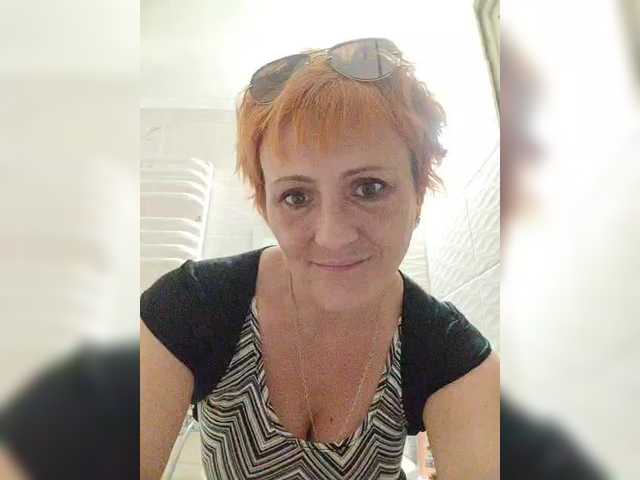 Lubanja4455 live cam on BongaCams